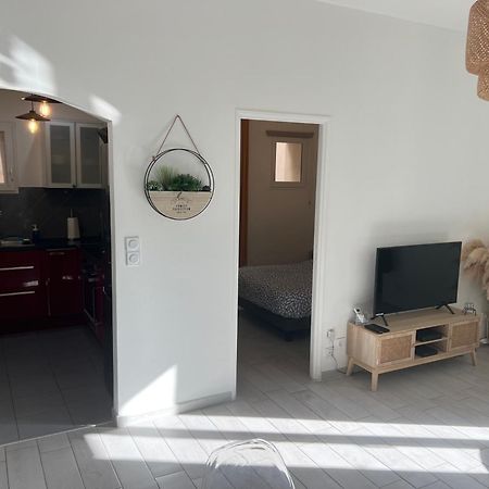 Grand T2 Climatise A 5 Min De La Gare St-Charles - Vieux Port Apartment Marseille Bagian luar foto